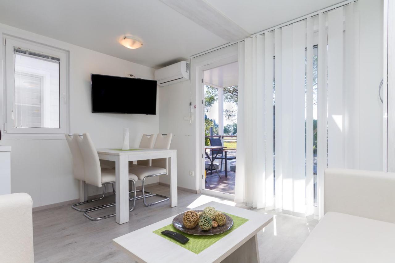Bamboo Floating House Portoroz Apartment Luaran gambar