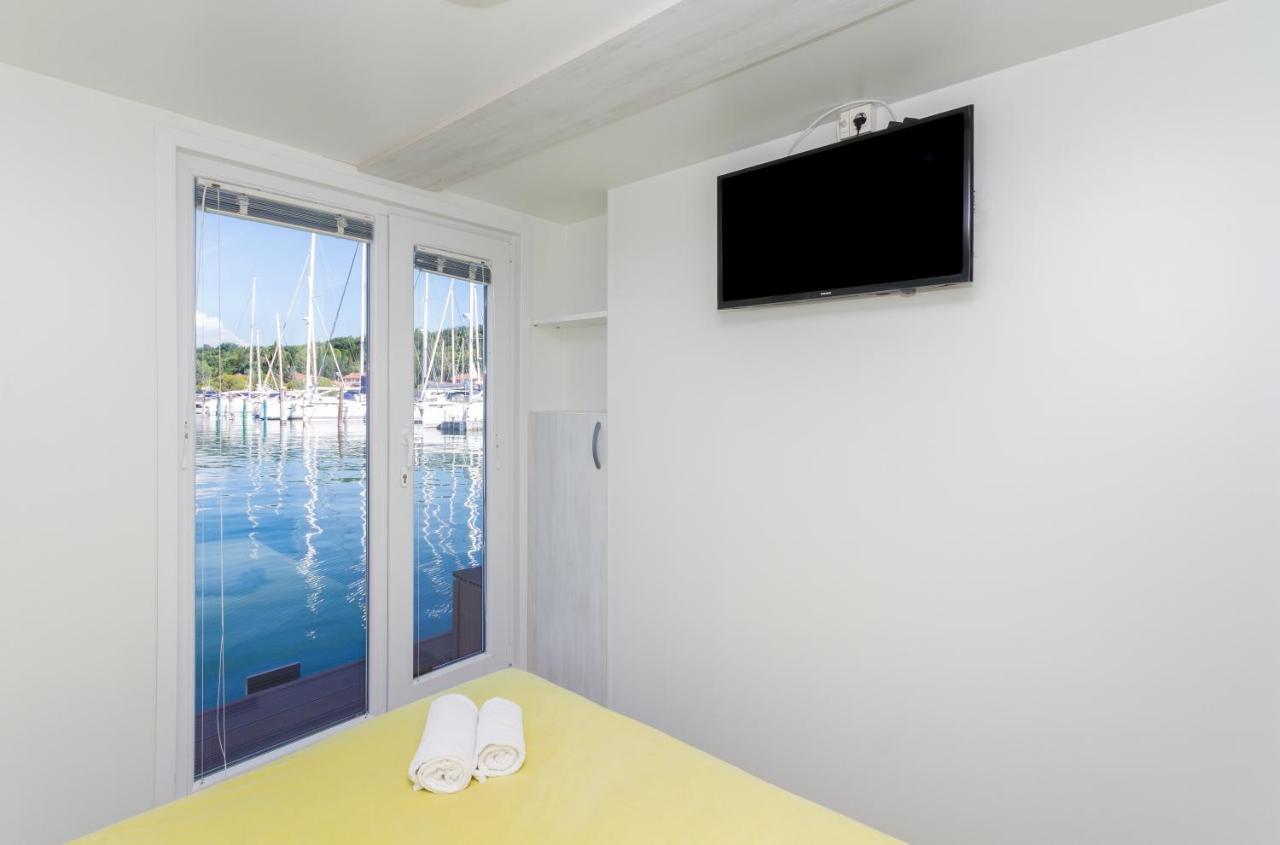 Bamboo Floating House Portoroz Apartment Luaran gambar