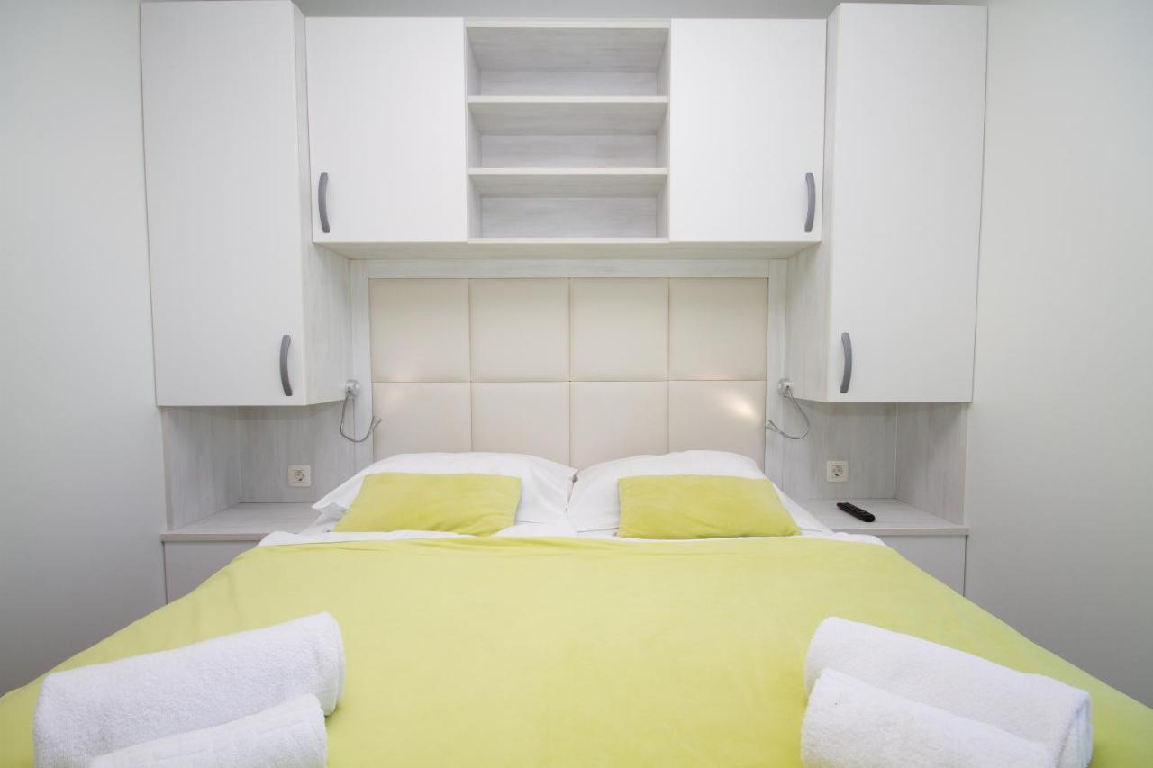 Bamboo Floating House Portoroz Apartment Luaran gambar
