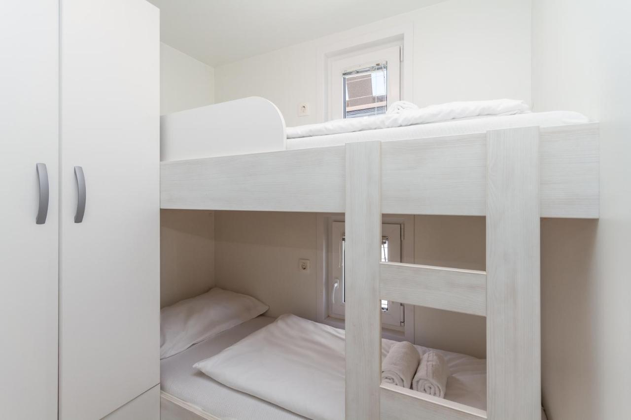 Bamboo Floating House Portoroz Apartment Luaran gambar